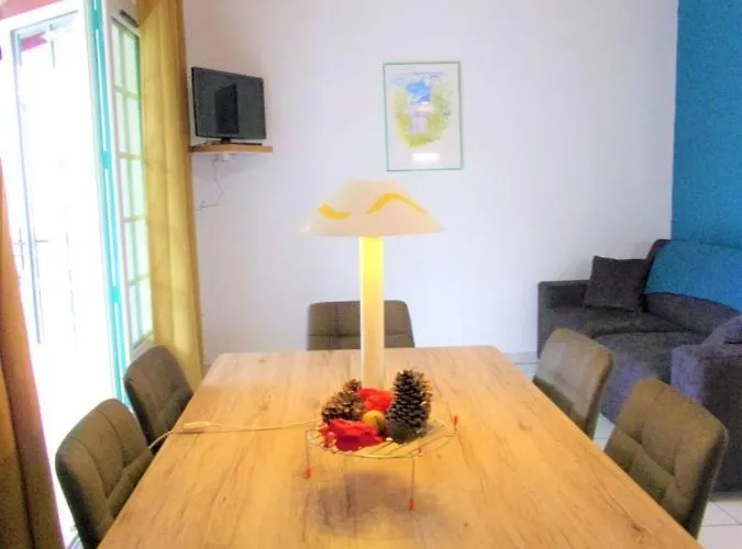 Charming With Balcony And Golf View Διαμέρισμα