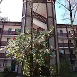Charming With Balcony And Golf View *