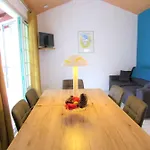 Charming With Balcony And Golf View Apartment