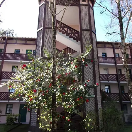 Charming With Balcony And Golf View *