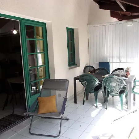 Charming With Balcony And Golf View * מולייטס-אה-מא