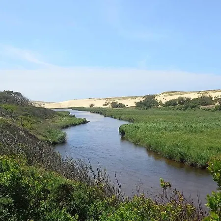 아파트 Charming With Balcony And Golf View