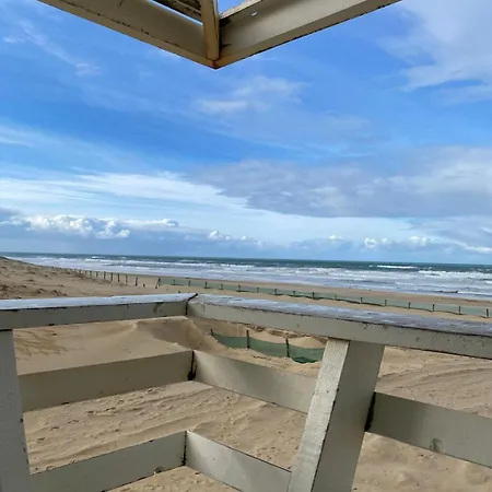 Charming With Balcony And Golf View Appartamento