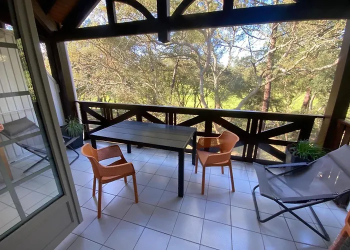 Charming With Balcony And Golf View