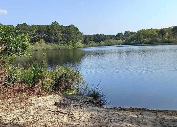 아파트 Charming With Balcony And Golf View 몰리엣젯마